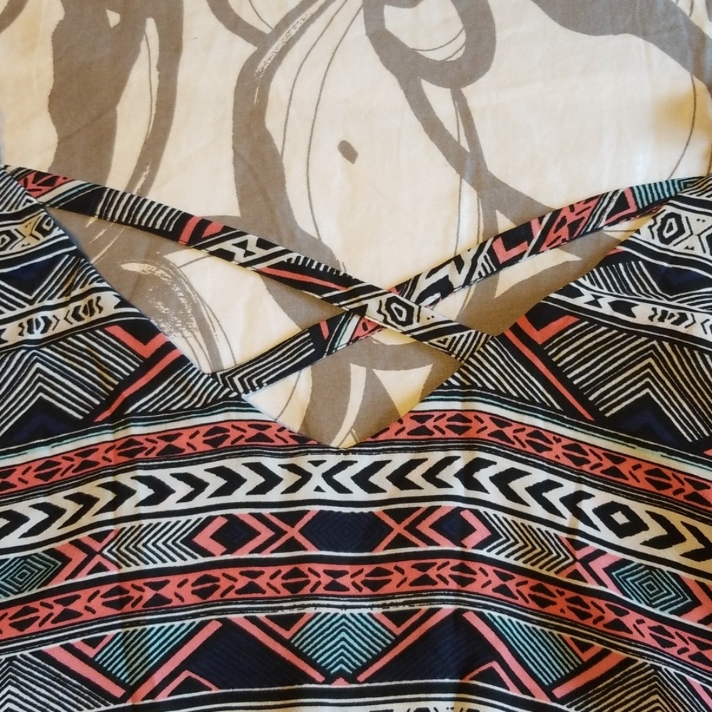 Flowy tank - Picture 3 of 3